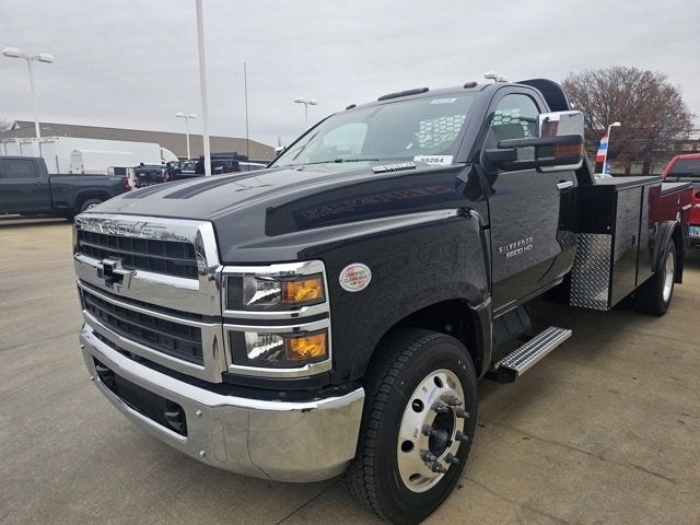 2024 Chevrolet Silverado 5500 HD Work Truck