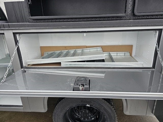 2024 Chevrolet Silverado 6500 HD LT