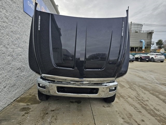 2024 Chevrolet Silverado 6500 HD LT