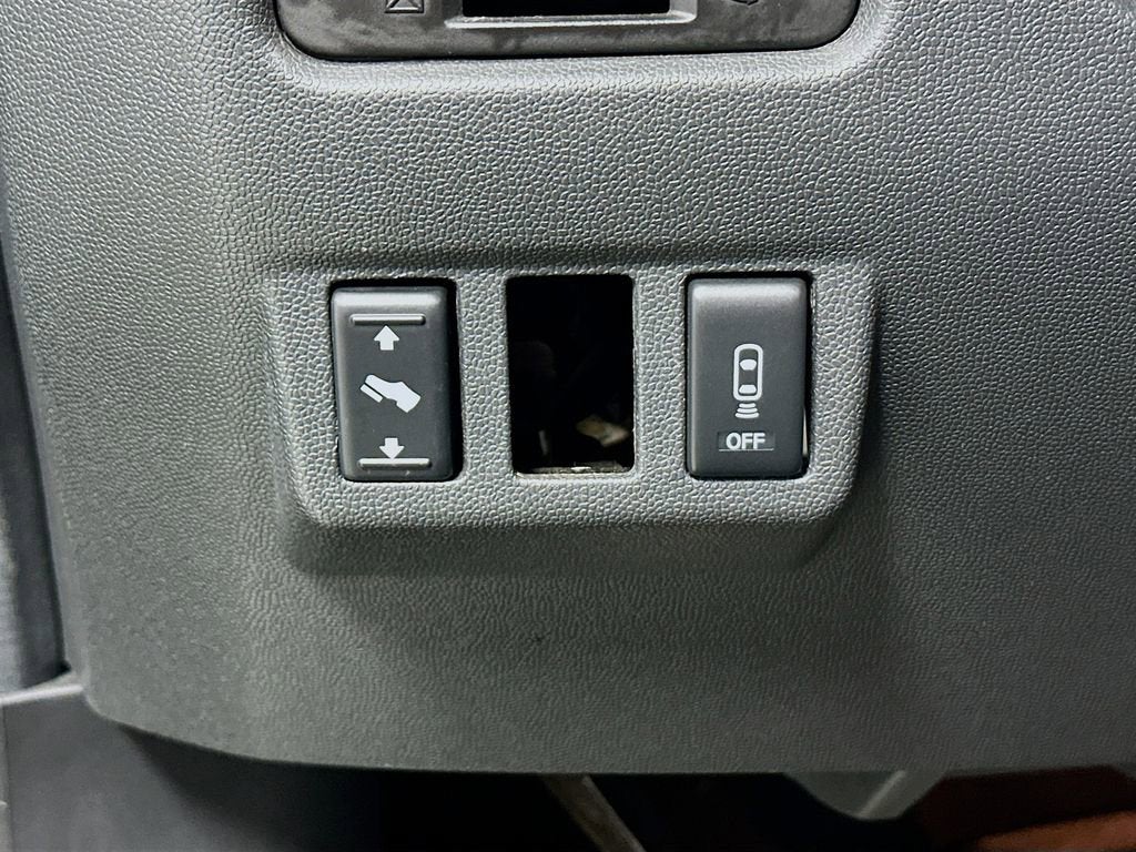 2011 Nissan Titan SL