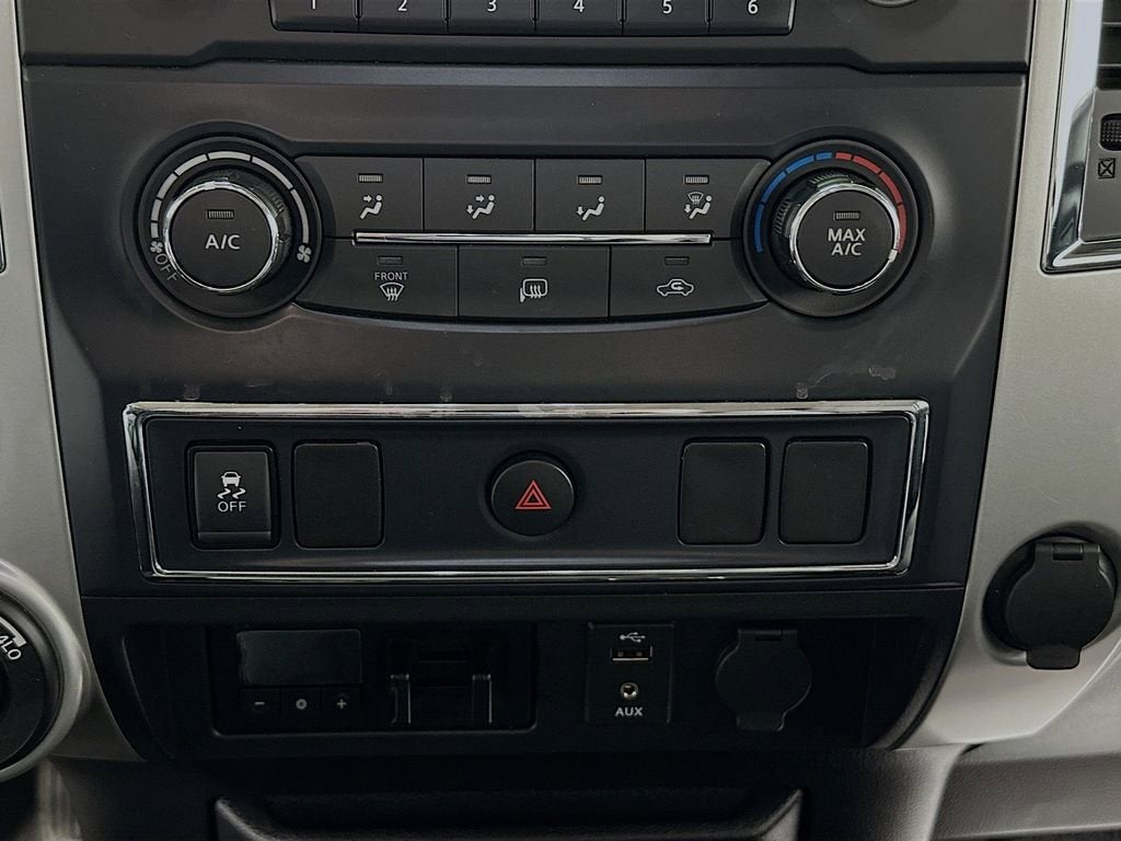 2017 Nissan Titan XD SV