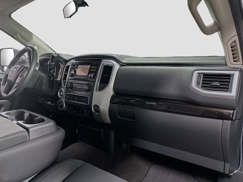 2017 Nissan Titan XD SV