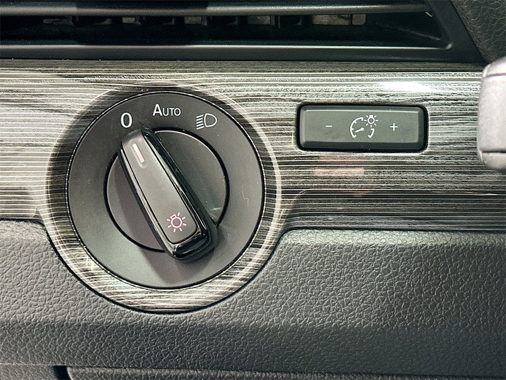 2020 Volkswagen Passat 2.0T R-Line