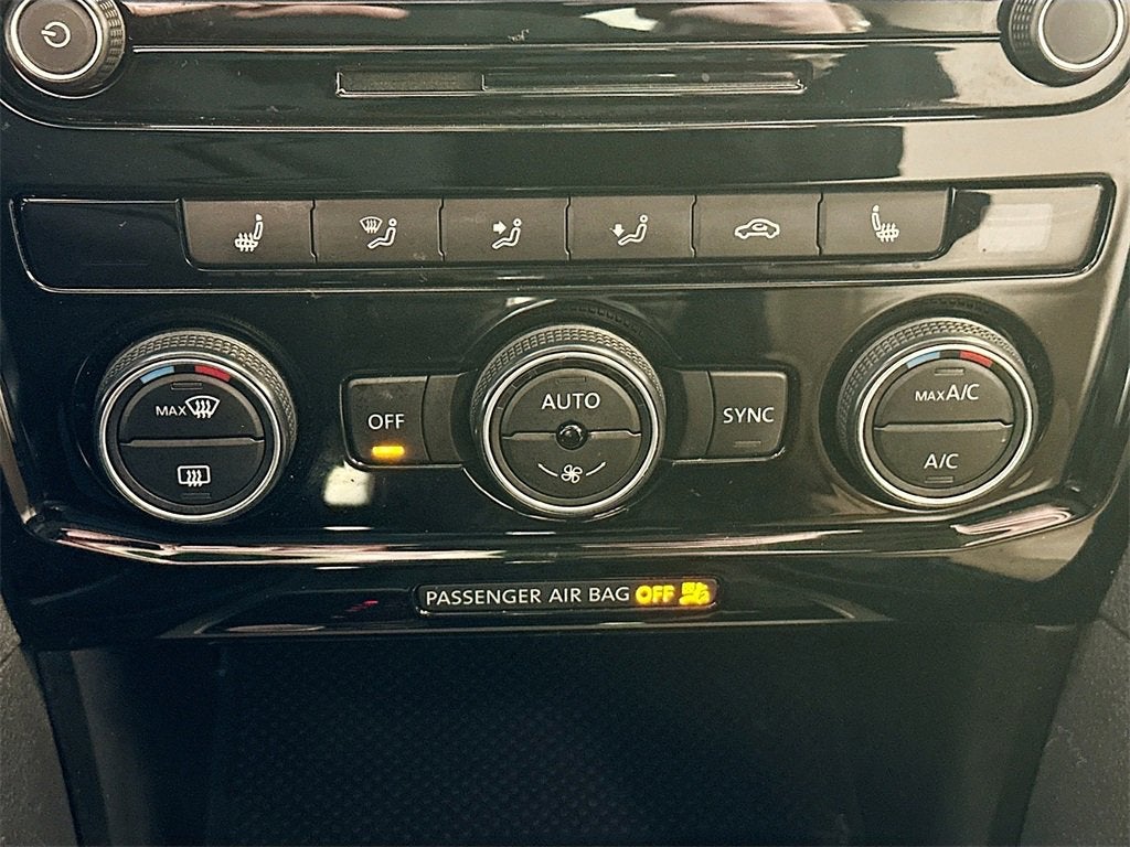 2020 Volkswagen Passat 2.0T R-Line