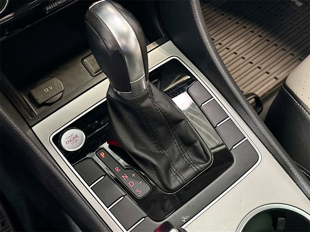 2020 Volkswagen Passat 2.0T R-Line