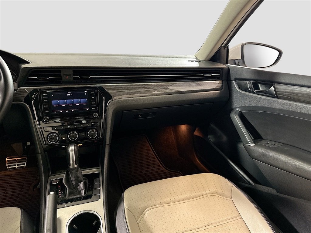 2020 Volkswagen Passat 2.0T R-Line