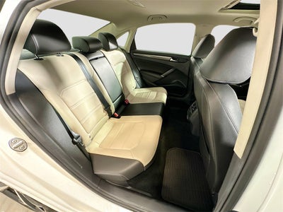 2020 Volkswagen Passat 2.0T R-Line