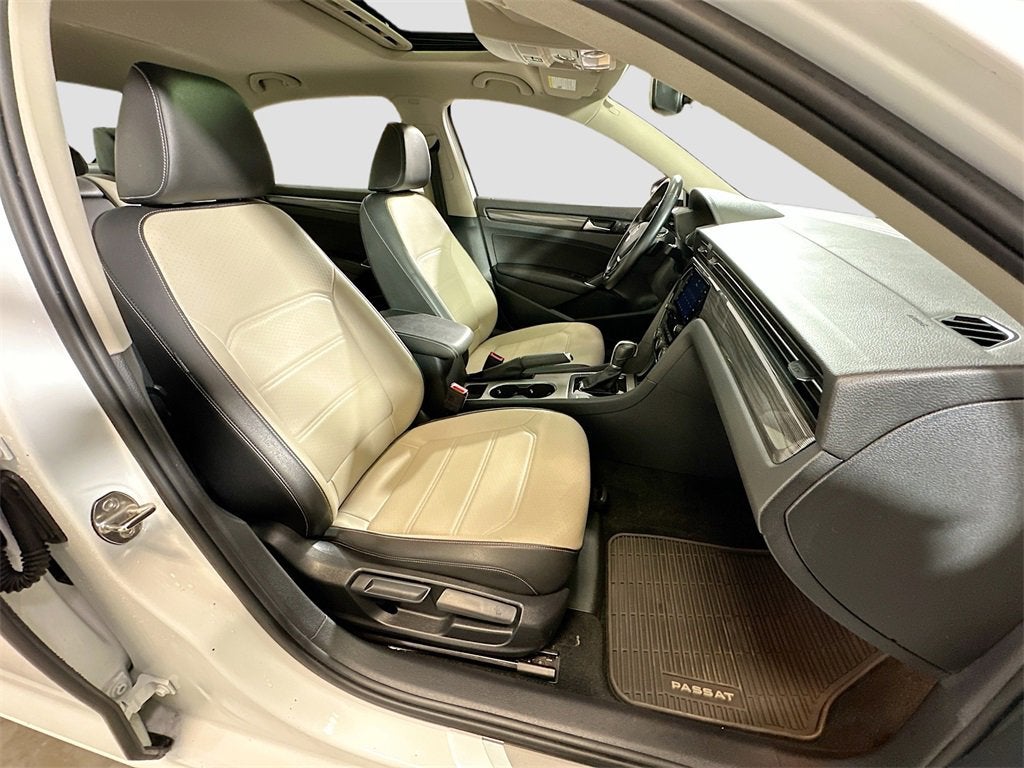 2020 Volkswagen Passat 2.0T R-Line