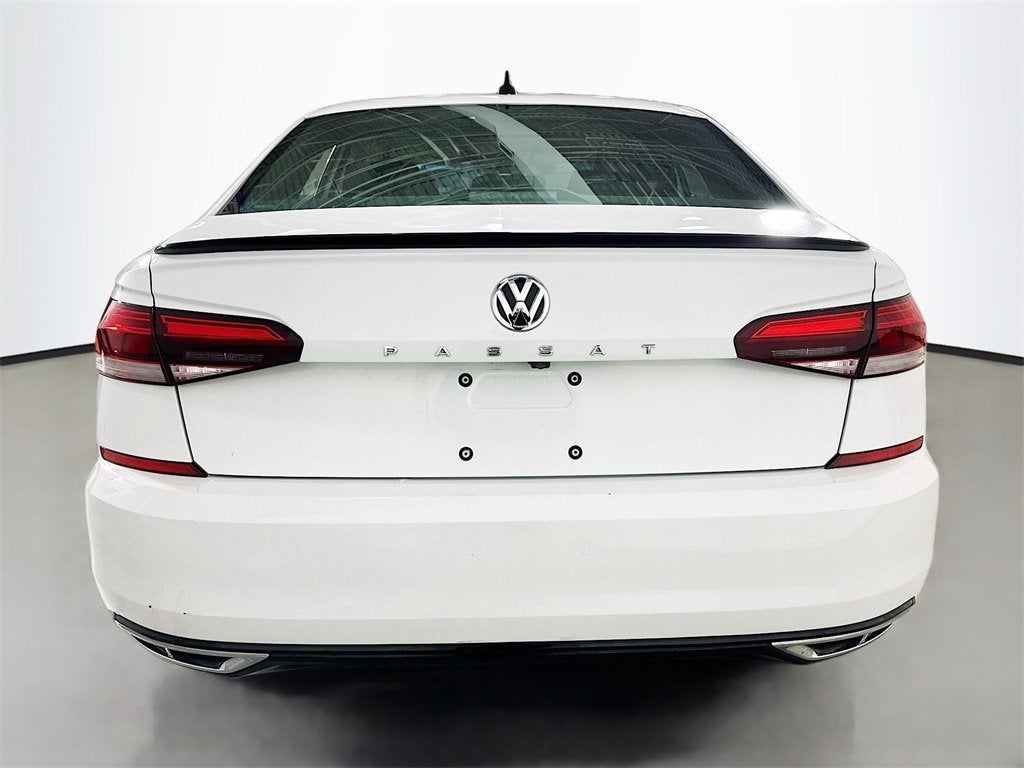 2020 Volkswagen Passat 2.0T R-Line