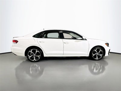 2020 Volkswagen Passat 2.0T R-Line