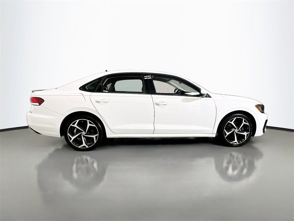 2020 Volkswagen Passat 2.0T R-Line