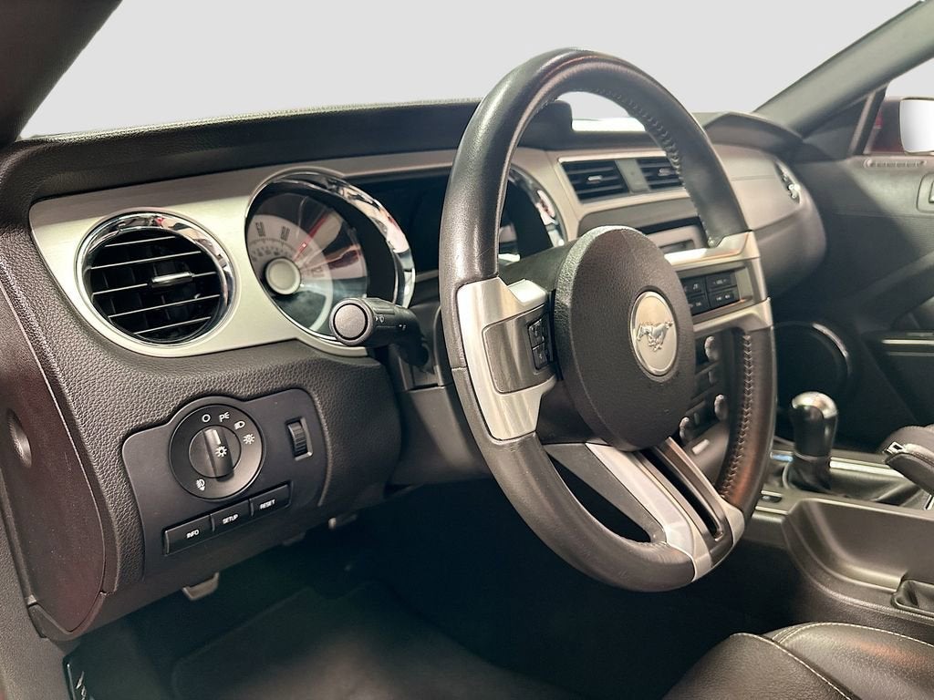 2010 Ford Mustang V6