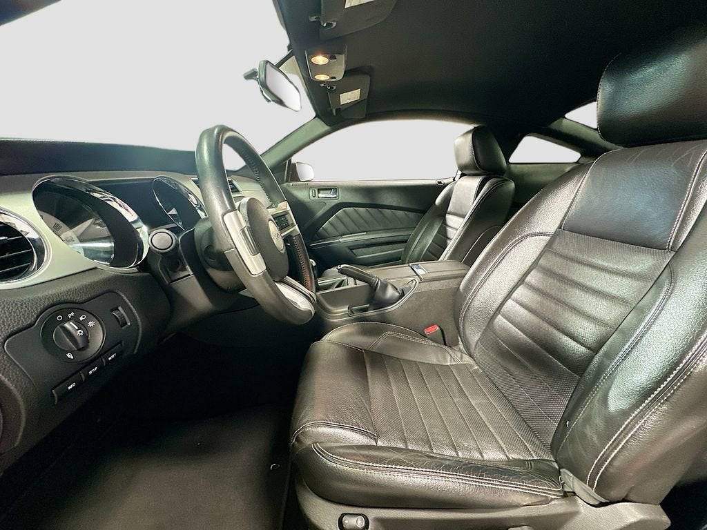 2010 Ford Mustang V6