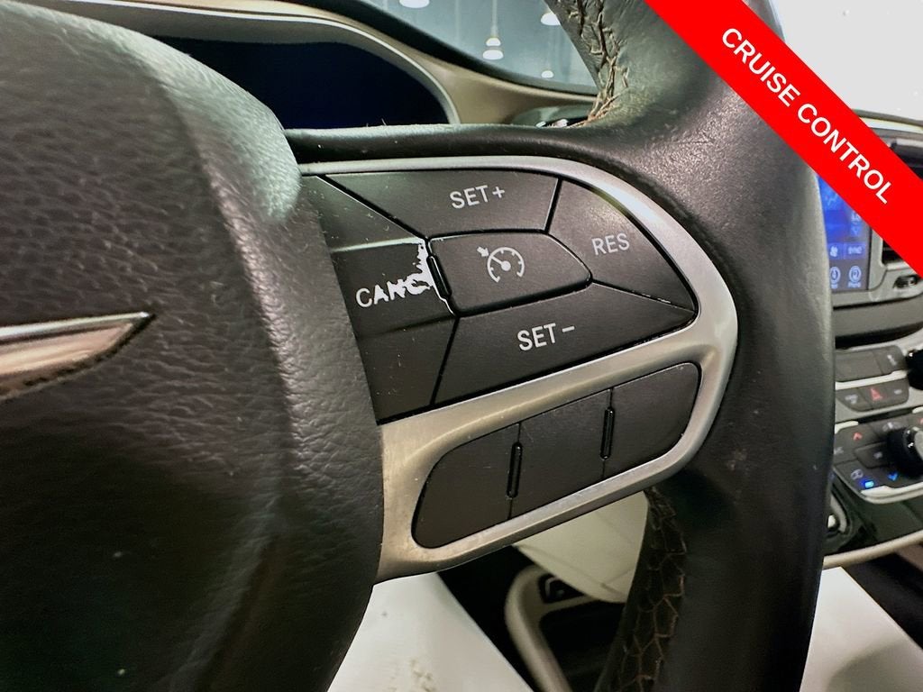 2017 Chrysler Pacifica Touring-L