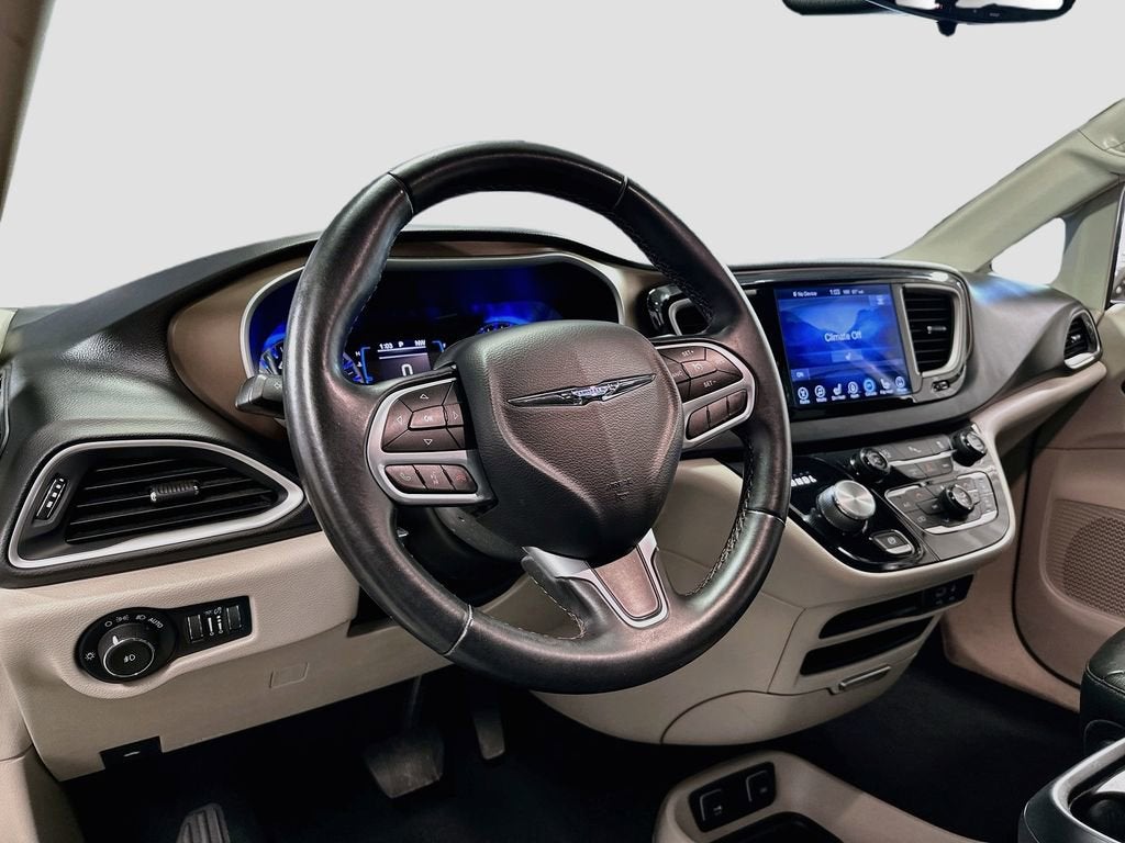 2017 Chrysler Pacifica Touring-L