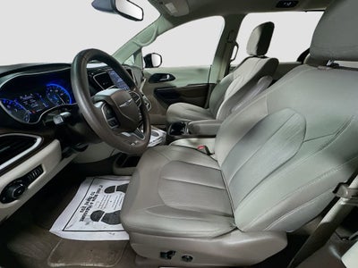 2020 Chrysler Pacifica Touring