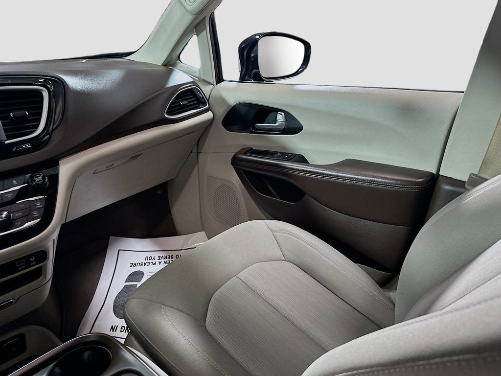 2020 Chrysler Pacifica Touring