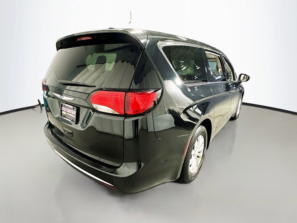 2020 Chrysler Pacifica Touring