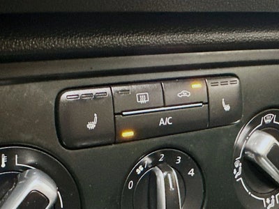 2013 Volkswagen Beetle 2.5L