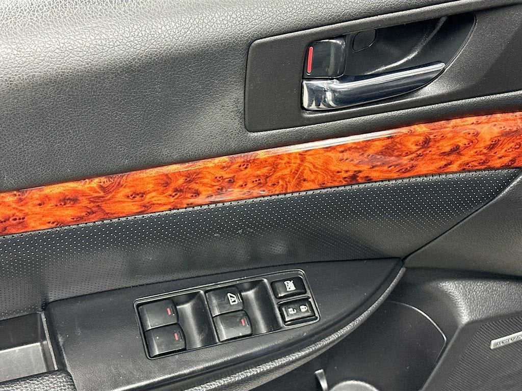 2011 Subaru Outback 3.6R Limited Pwr Moon/Nav