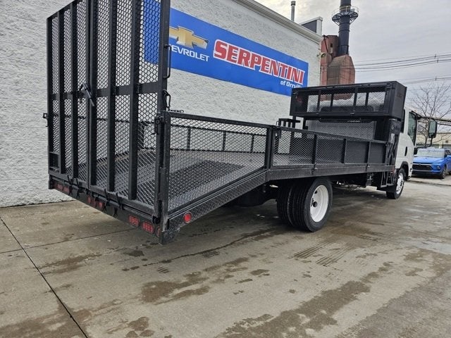 2025 Chevrolet Low Cab Forward 4500 MEDIUM ASH GRAY