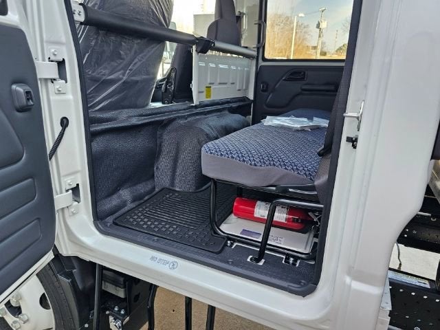 2024 Chevrolet Low Cab Forward 4500 MEDIUM ASH GRAY