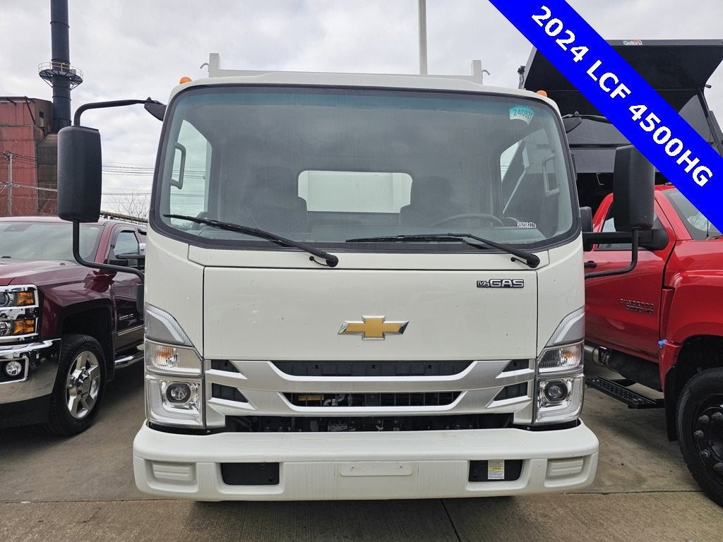 2024 Chevrolet Low Cab Forward 4500 Base