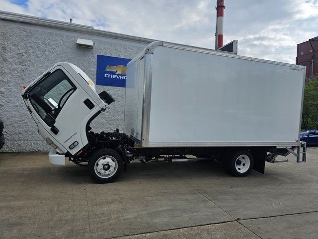 2025 Chevrolet Low Cab Forward 4500 Base