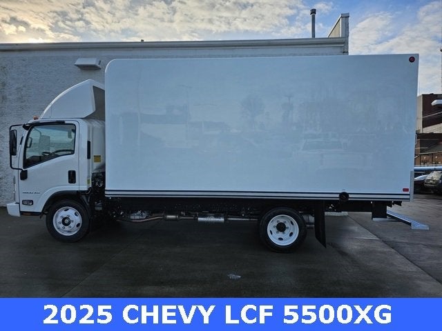 2025 Chevrolet Low Cab Forward 5500 XG Base