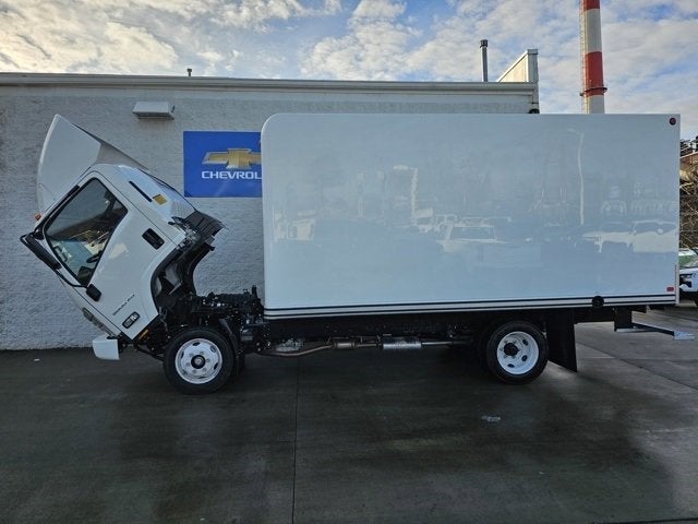 2025 Chevrolet Low Cab Forward 5500 XG Base