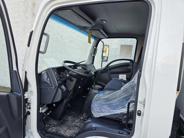 2025 Chevrolet Low Cab Forward 5500 XG Base