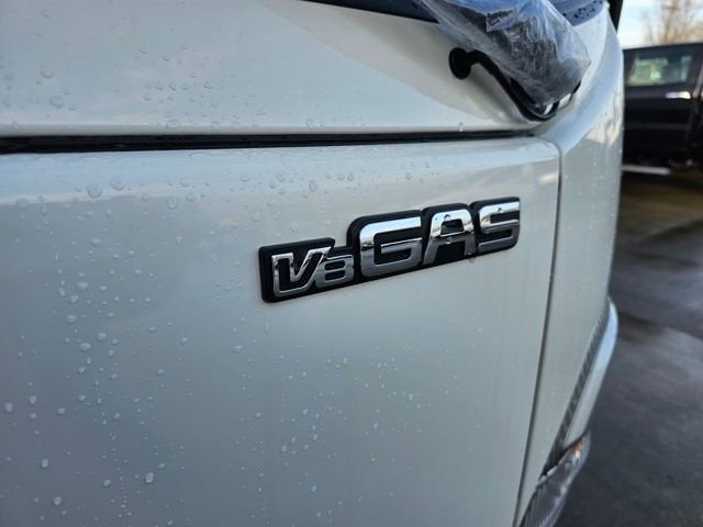 2025 Chevrolet Low Cab Forward 5500 XG Base