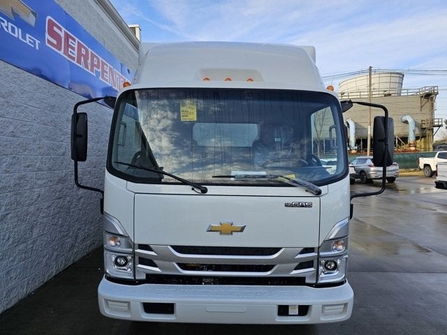 2025 Chevrolet Low Cab Forward 5500 XG Base