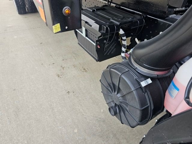 2025 Chevrolet Low Cab Forward 5500 XG MEDIUM ASH GRAY