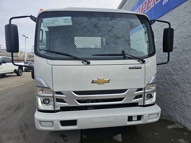 2025 Chevrolet Low Cab Forward 5500 XG MEDIUM ASH GRAY