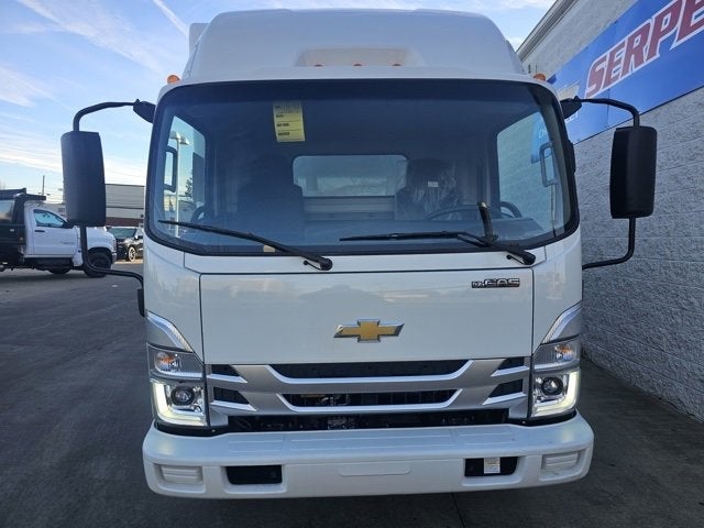 2025 Chevrolet Low Cab Forward 5500 XG MEDIUM ASH GRAY
