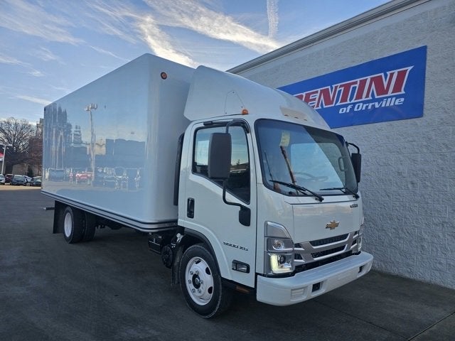 2025 Chevrolet Low Cab Forward 5500 XG MEDIUM ASH GRAY