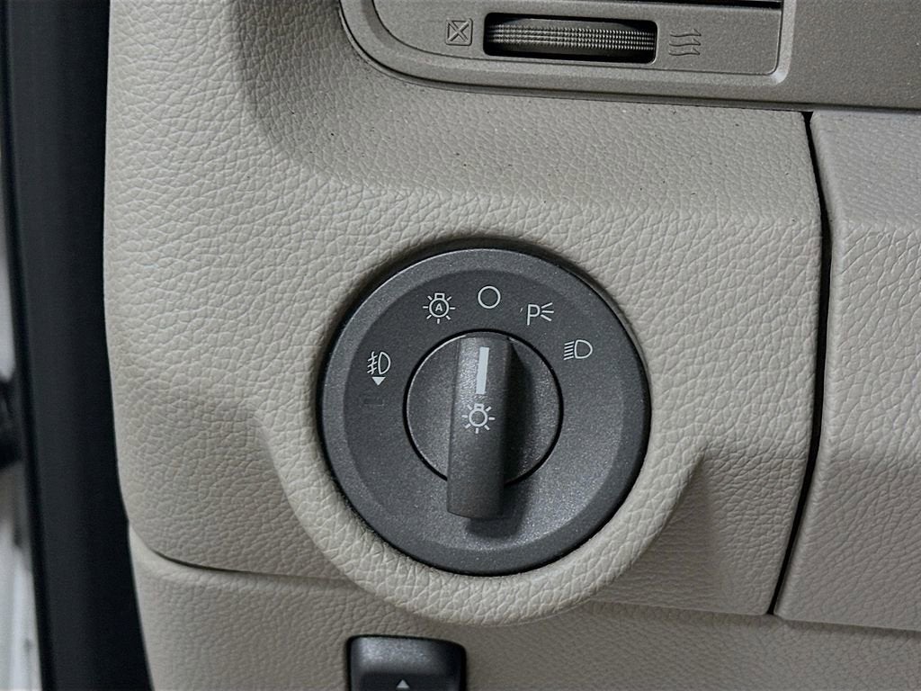 2014 Lincoln Navigator Base