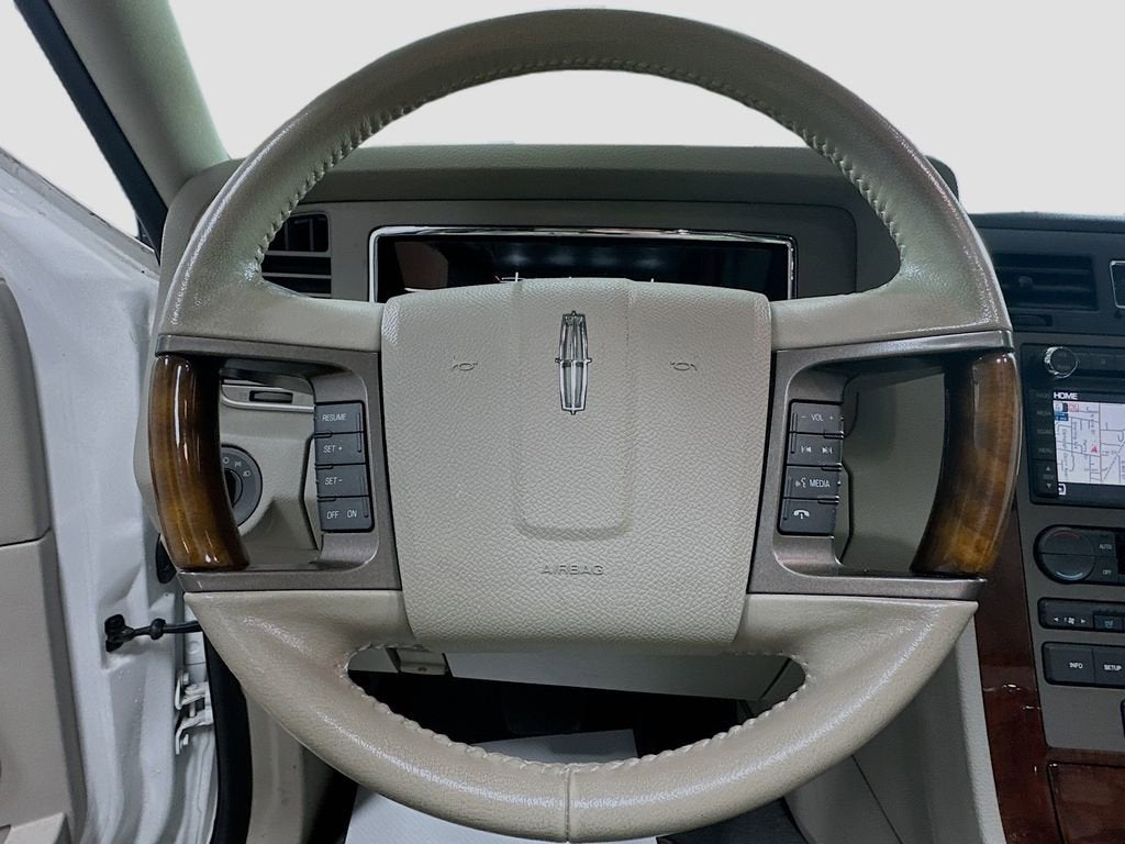 2014 Lincoln Navigator Base