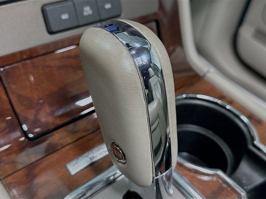 2014 Lincoln Navigator Base