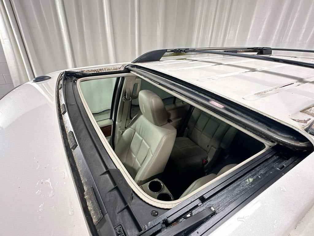 2014 Lincoln Navigator Base