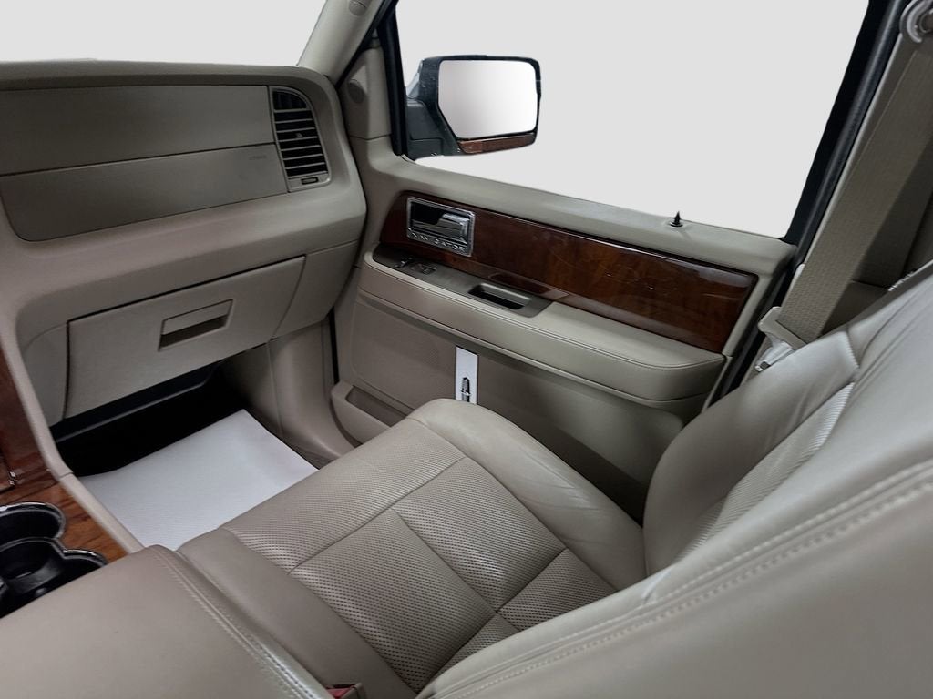 2014 Lincoln Navigator Base