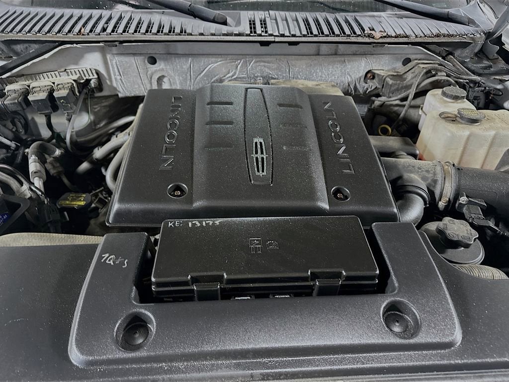 2014 Lincoln Navigator Base