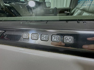 2014 Lincoln Navigator Base