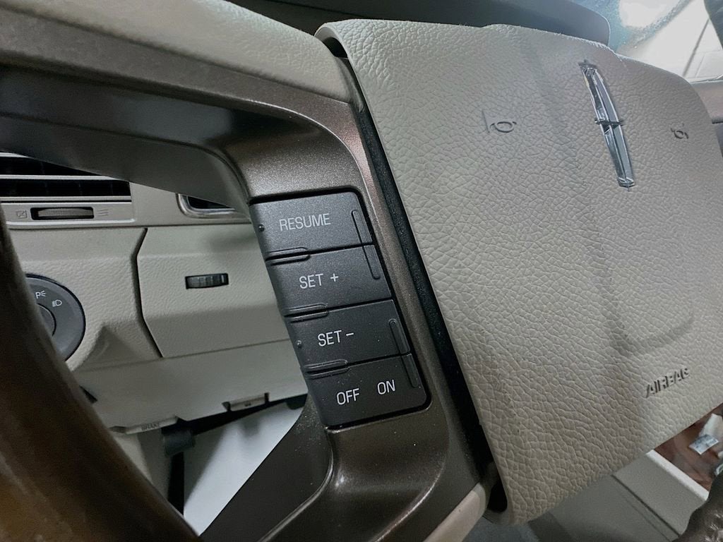 2014 Lincoln Navigator Base