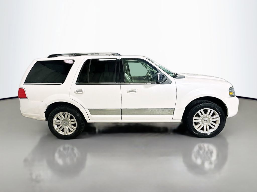 2014 Lincoln Navigator Base