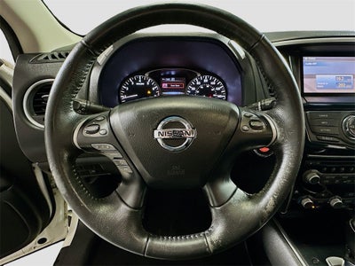 2016 Nissan Pathfinder SV