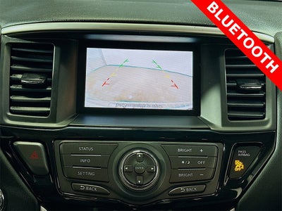 2016 Nissan Pathfinder SV