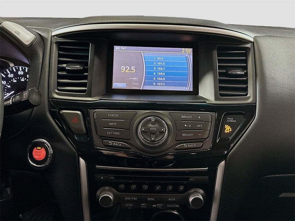 2016 Nissan Pathfinder SV