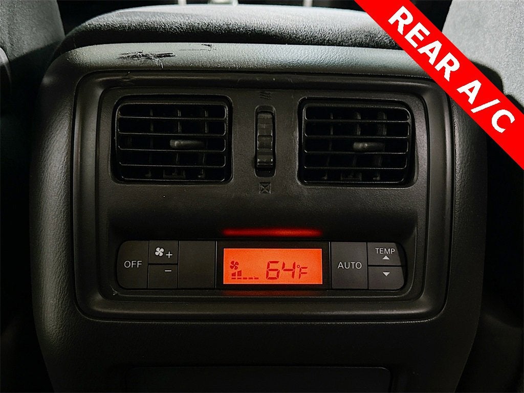 2016 Nissan Pathfinder SV